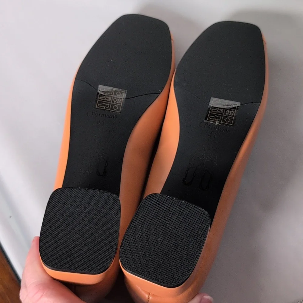 C. Paravano Orange Low Block Heel Closed Toe Pumps Size 10.5/41